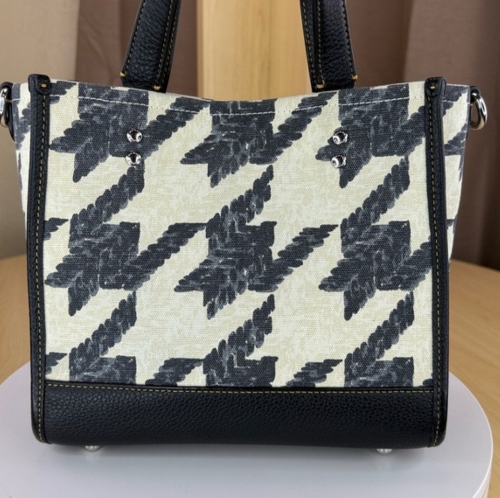 COACH - Dempsey Tote 22 WithHoundstooth Print And Patch - Picture 4 of 15